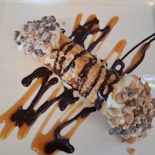 Cannoli With Crushed Heath Bar